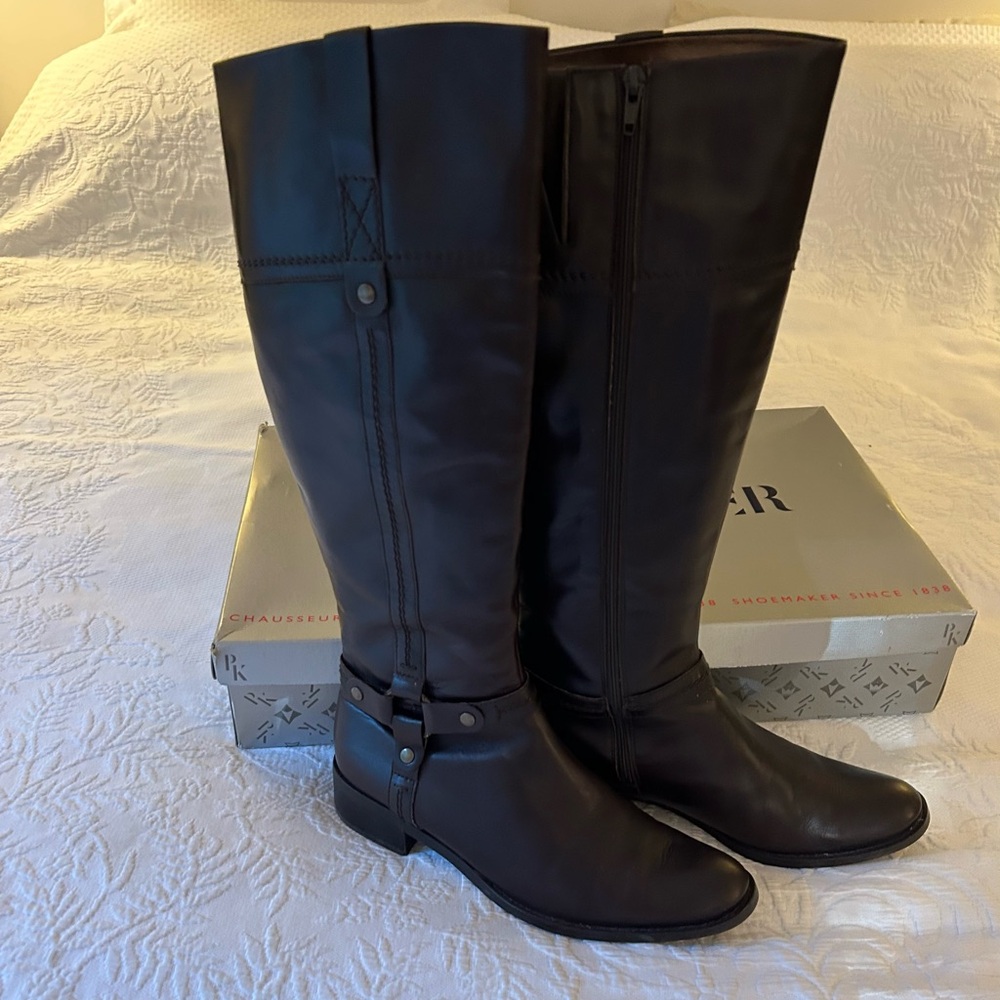 Peter Kaiser Brown Leather/Leatjer Lining Boots
Beautiful. Made in Germany.